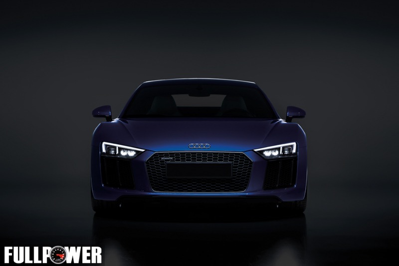 O novo Audi R8 tem, como opcional, faróis com laser. Tecnologia dura mais, gasta menos e gera mais luz.
