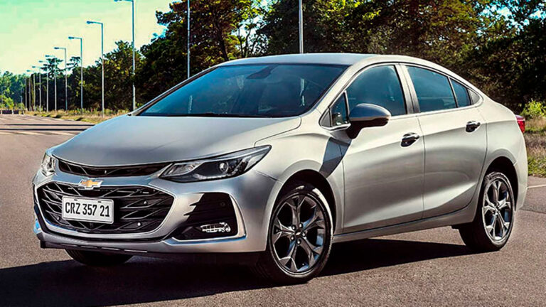 Testamos o Chevrolet Onix Plus Premier 2021. Vale a compra