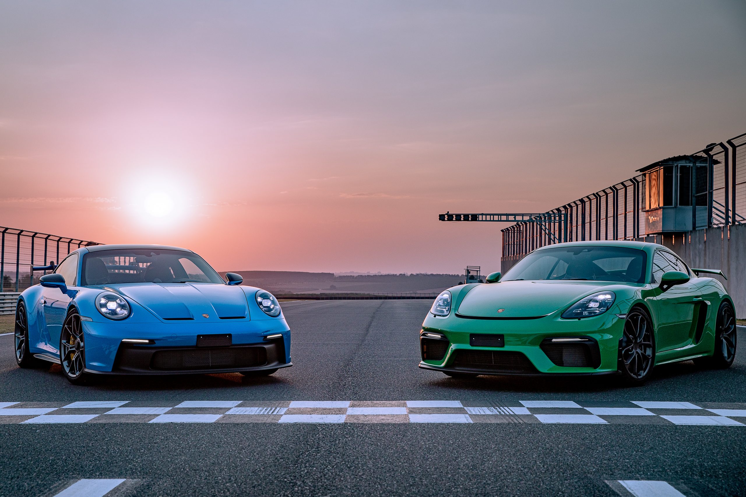 Porsche na pista: aceleramos os novos 911 GT3 e Cayman GT4