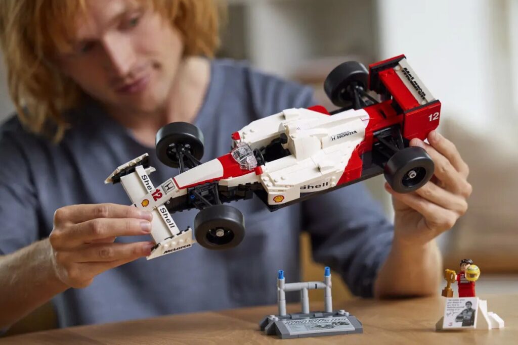 Kit LEGO do McLaren MP4/4 de Ayrton Senna