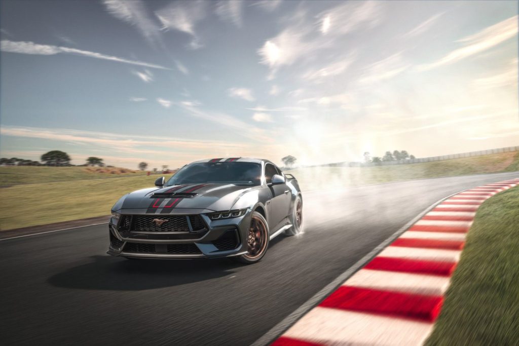 Novo Mustang manual, no Brasil