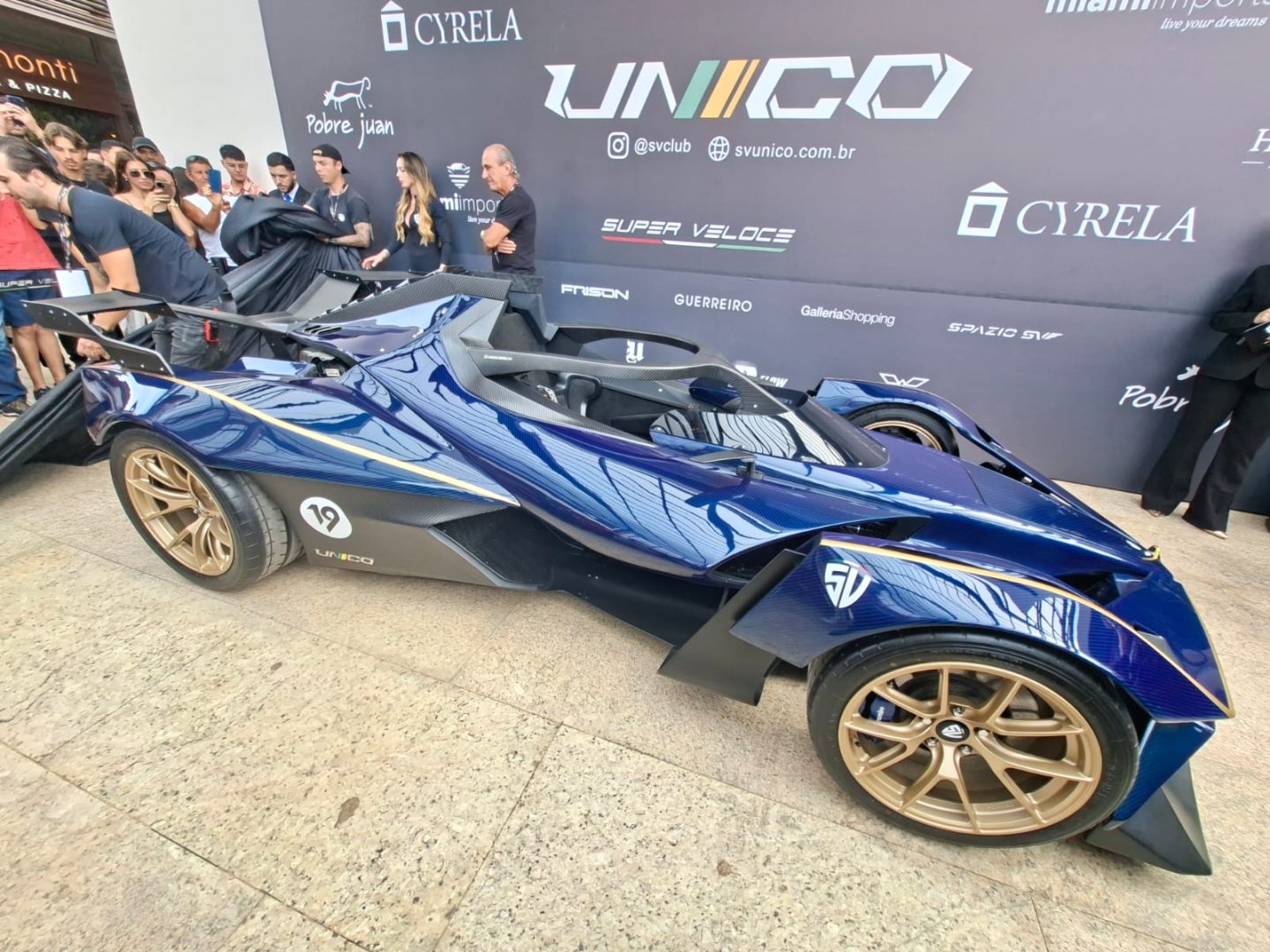 Unico: supercarro apresentado em Campinas