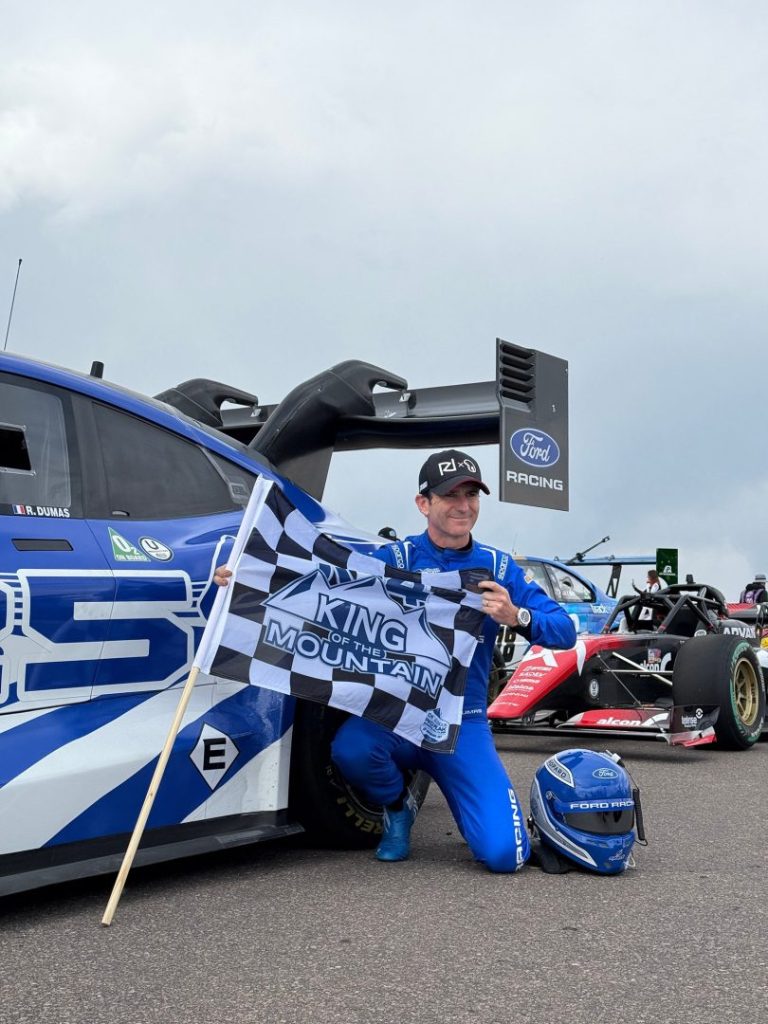 Super Mustang e Romain Dumas: vitória em Pikes Peak 2026