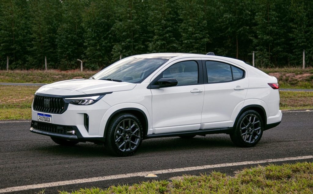 Fiat Fastback Impetus Hybrid 2026 - Foto: divulgação