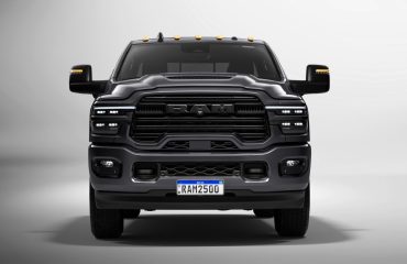 Ram 2500 Laramie Night Edition - Foto: divulgação